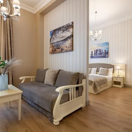 Royal Mini-apart On Rynok Square Hotel apartamentowy