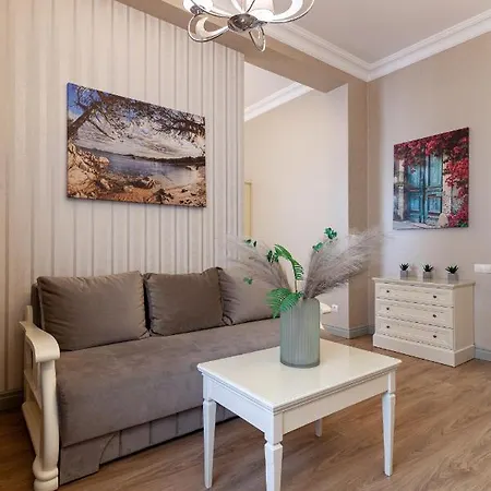 Royal Mini-apart On Rynok Square Hotel apartamentowy