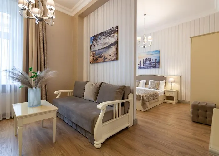 Royal Mini-apart On Rynok Square Апарт-отель