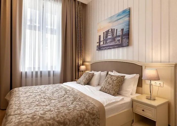 Апарт-отель Royal Mini-apart On Rynok Square 3*