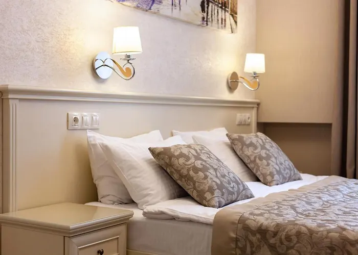 Royal Mini-apart On Rynok Square Апарт-отель 3*